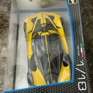 BBURAGO BUGATTI  BOLIDE scale 1:18 nnew
